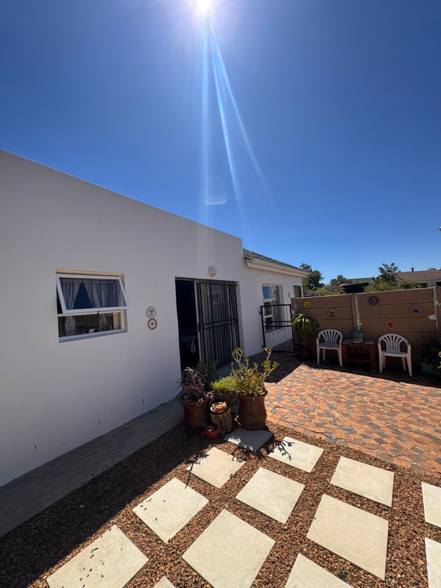 3 Bedroom Property for Sale in Pine Acres Western Cape